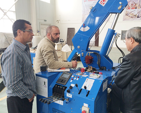 Brazilian customers come to our company to visit and order