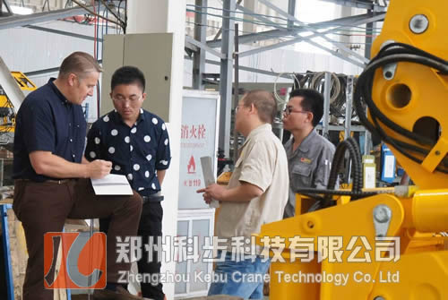 英格兰起重机服务公司Russ Taylor 先生参观公司装配车间
